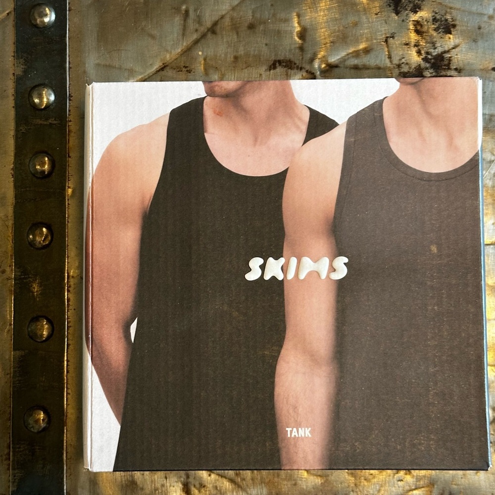 SKIMS White Tank Top Classic Design